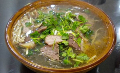 加盟牛肉汤店需要多少钱？从品牌到运营的全面成本解析