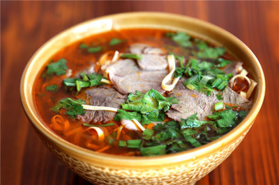 28号牛肉汤馆 一碗汤里的匠心与温情